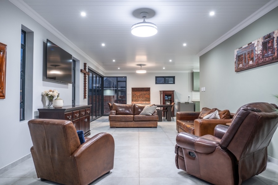 3 Bedroom Property for Sale in Mossel Bay Ext 15 Western Cape
